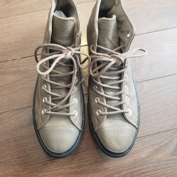 UNISEX Leather Converse - Picture 2 of 13